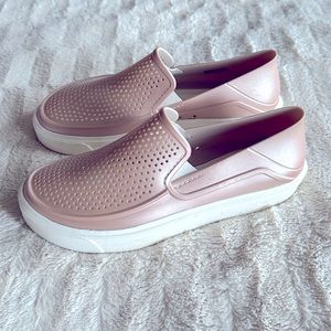 Women’s Crocs brand water shoes